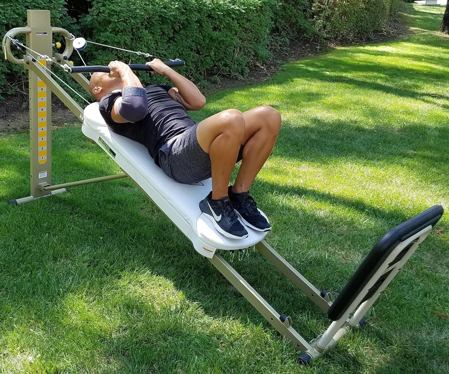 EZ Curl Bar for Beginners - Reduce Wrist Stress During Effective Weight Training