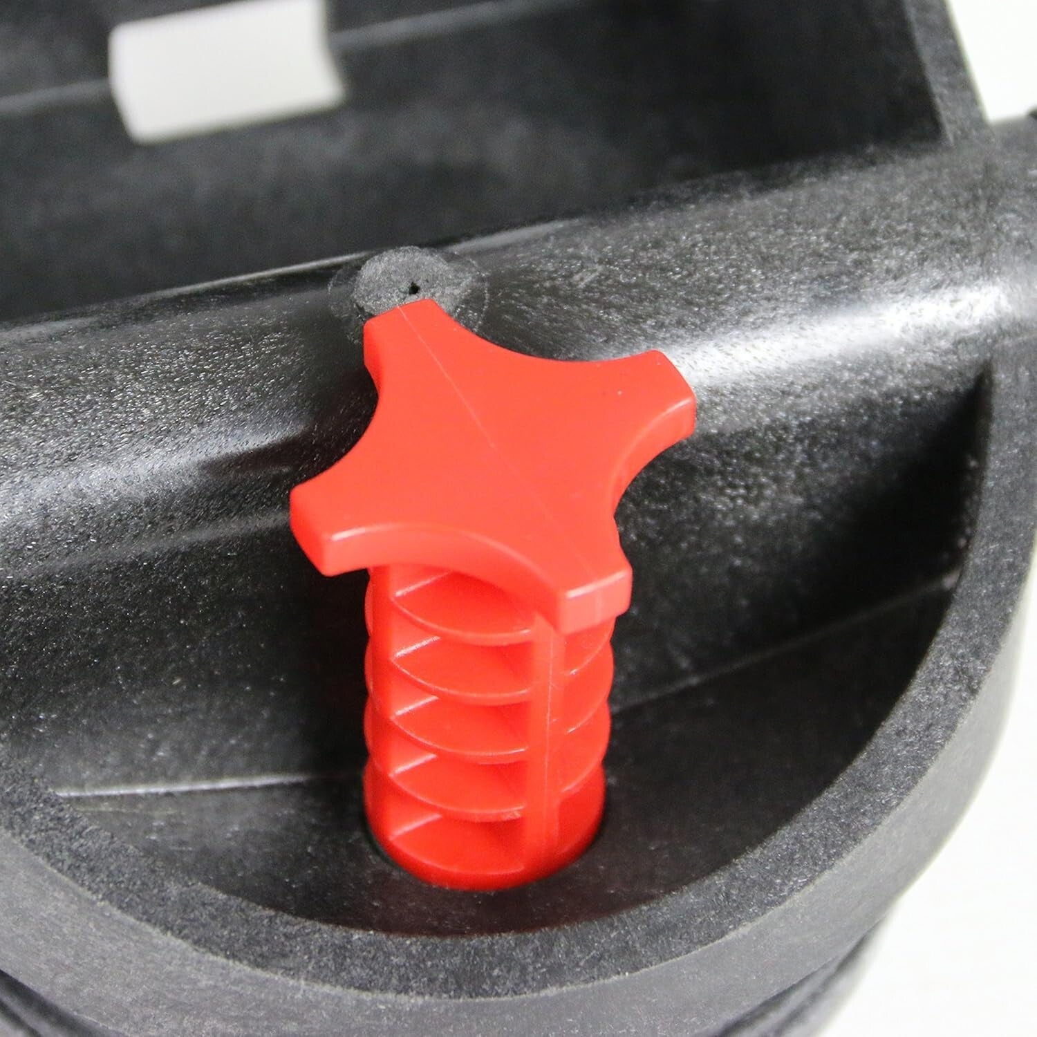 Chapin HydroFeed 32 oz Injector with Debris-Free Mixing for Lush Green Gardens