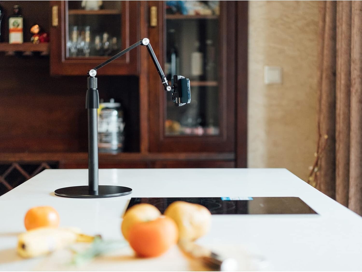 Ergonomic 360-Degree Swivel Phone Stand - Perfect for Recording & Teaching