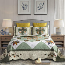Load image into Gallery viewer, Breathable King Size Patchwork Quilt Set - Eco-Friendly Cotton Floral Design