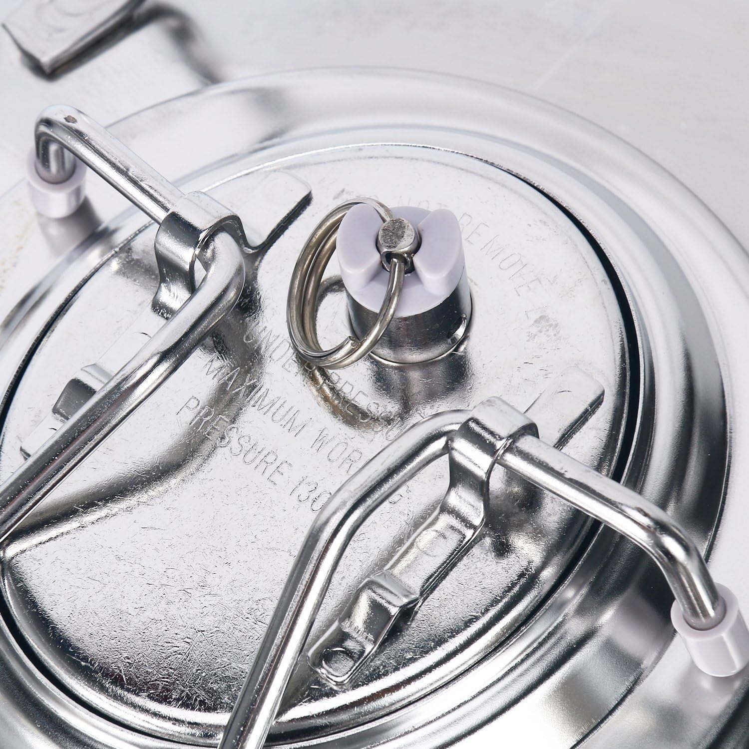 Lightweight 1.6 Gallon Mini Keg System with Real-Time Carbonation Control