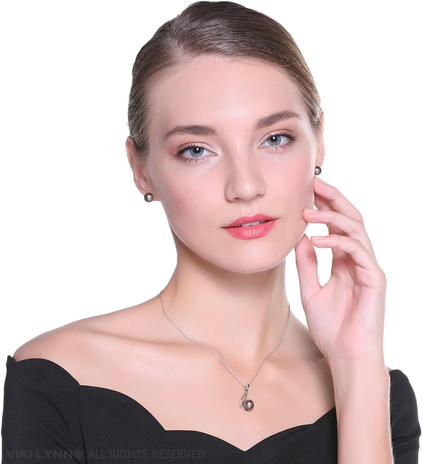 925 Sterling Silver Tahitian Black Pearl Pendant for Women - Timeless Gift