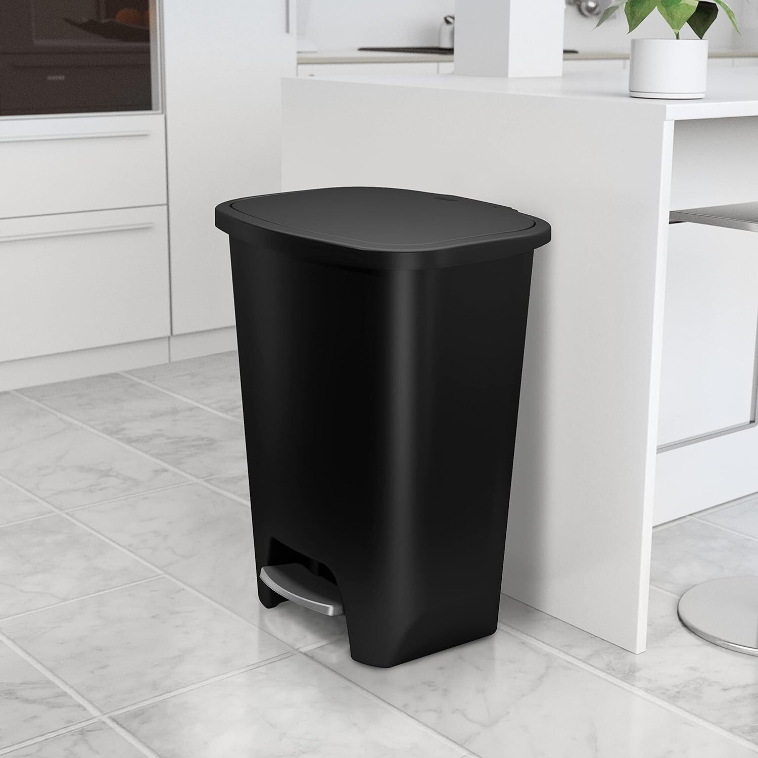 Elegant 20-Gallon Trash Can with Clorox Odor Protection - Hands-Free Operation