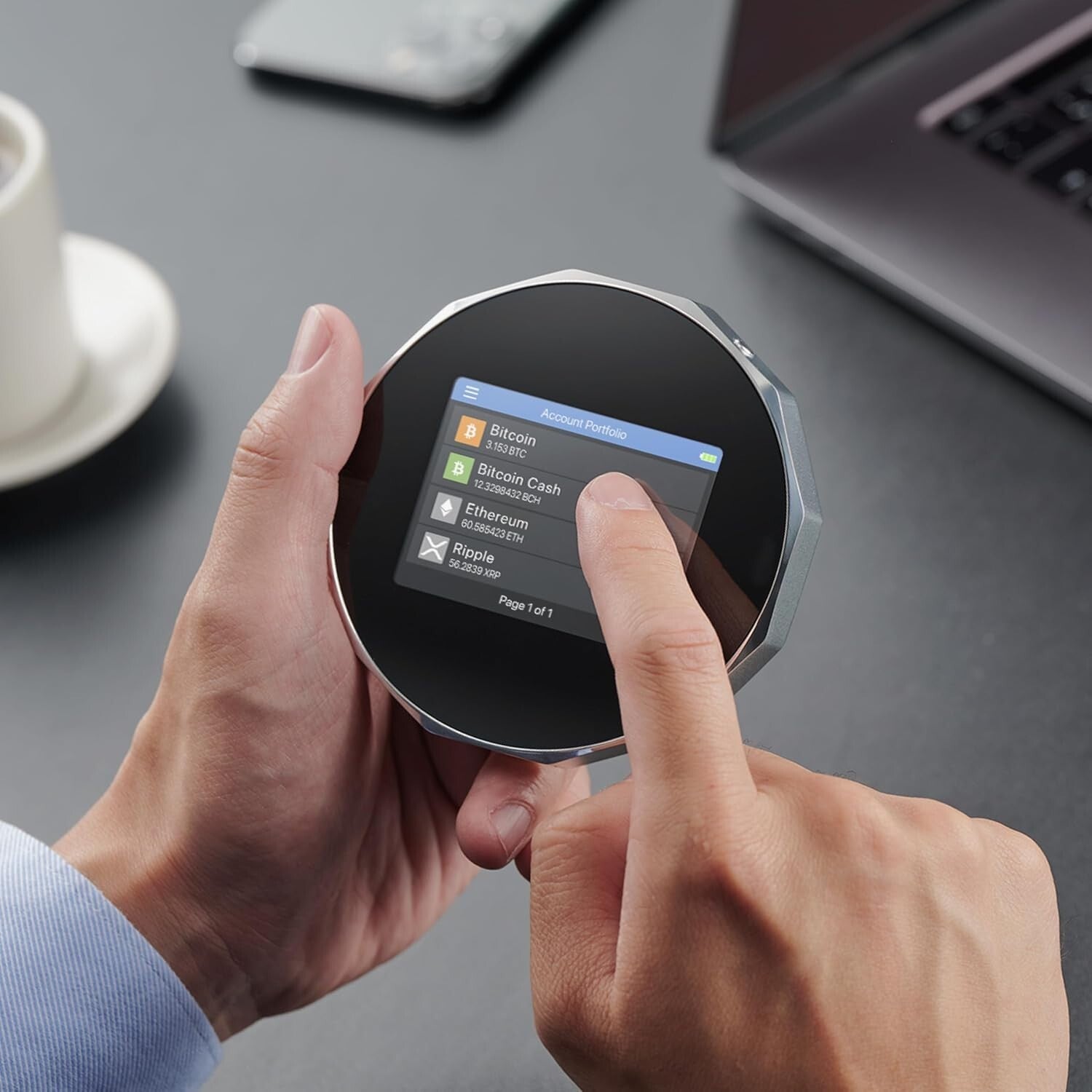 Advanced USB-C Crypto Wallet with Touchscreen - Effortless Multi-Coin Management