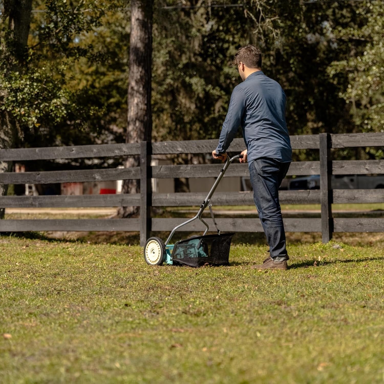 Lightweight 5-Blade 14-Inch Push Reel Lawn Mower with Adjustable Height - Mint