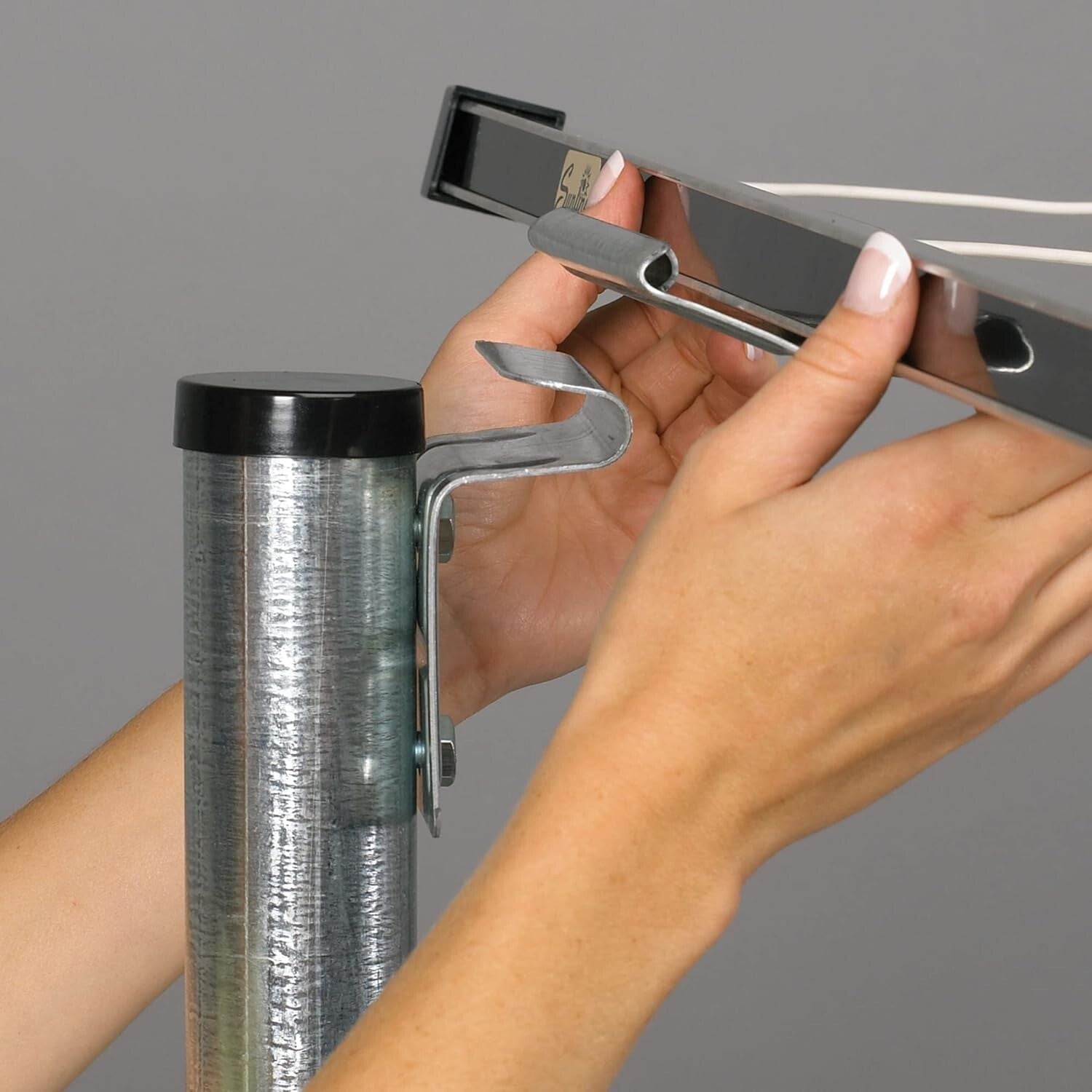 Eco-Friendly Retractable Clothesline with 170 Ft of Tangle-Free Drying Space