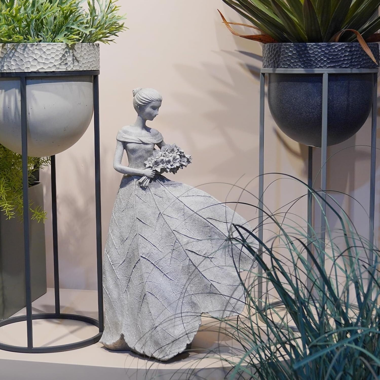 Exquisite Resin Fairy Garden Statue - Angel Girl Décor for Indoor & Outdoor