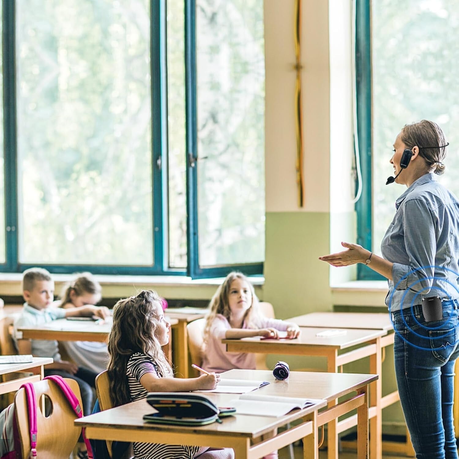 10W Teacher Voice Amplifier with UHF Wireless & Wired Microphones for Classrooms