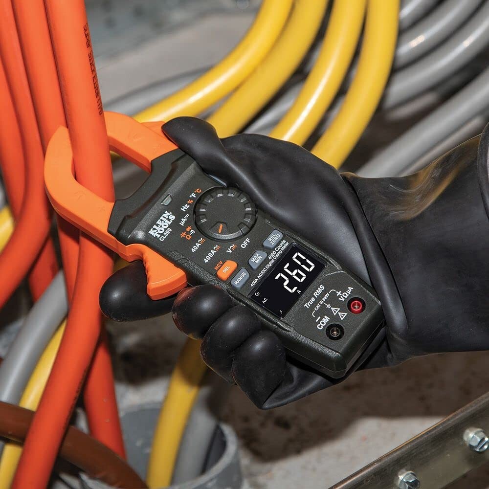 Versatile AC/DC Digital Clamp Meter with Auto-Ranging and True RMS Technology