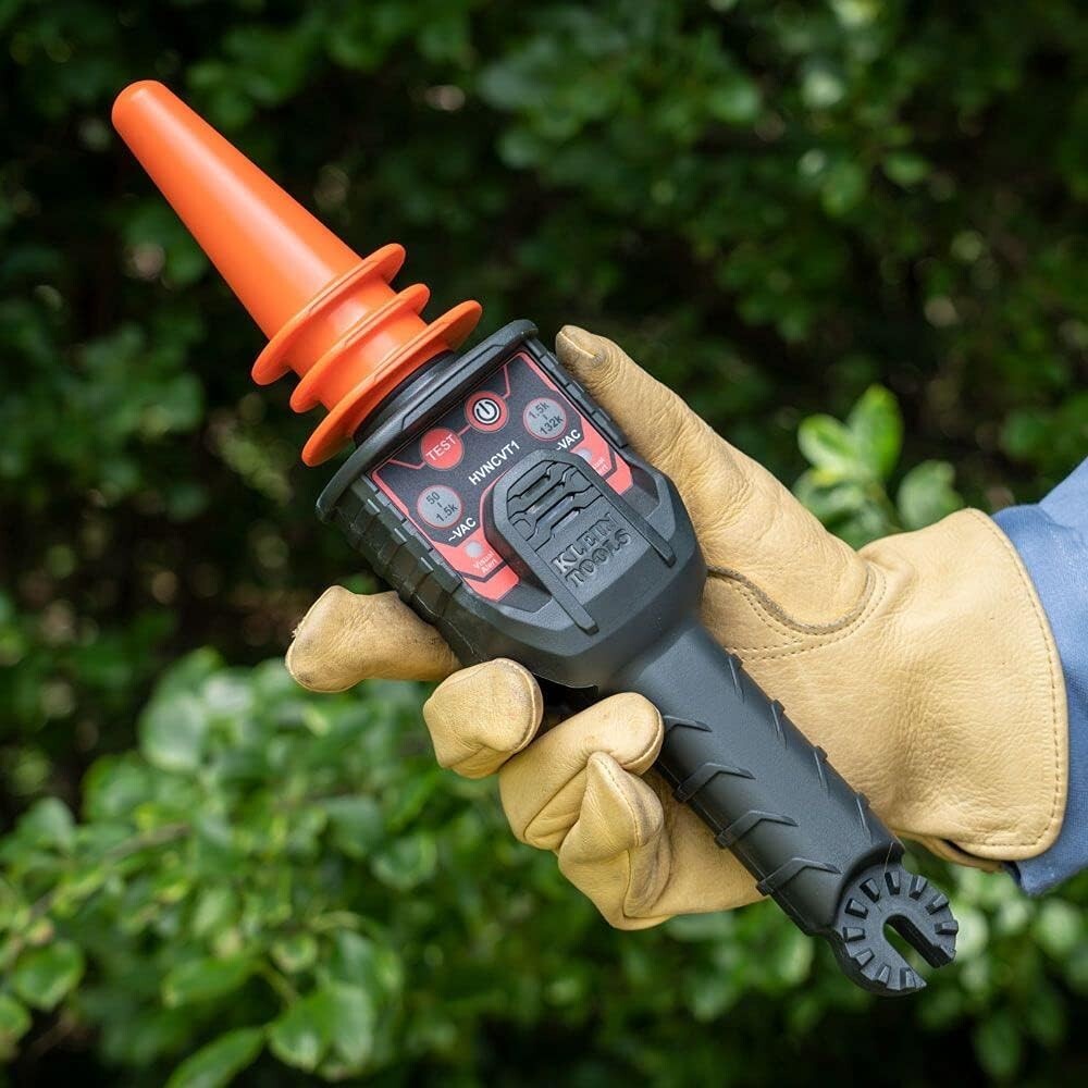 Dual-Range Non-Contact Voltage Tester with Visual and Audible Alerts