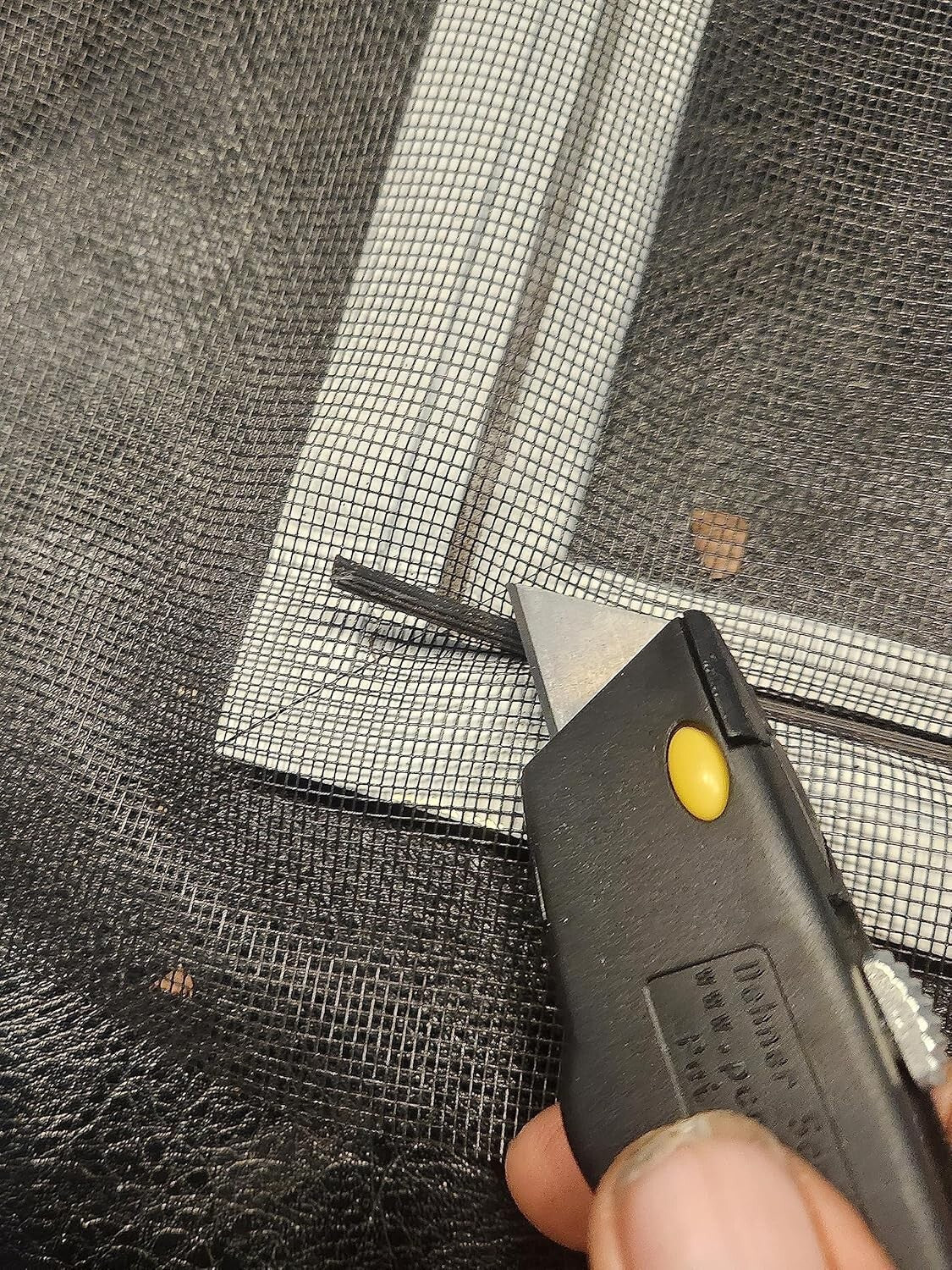 High-Quality Screen Roller Tool with Ergonomic Design - Ideal for DIY Projects