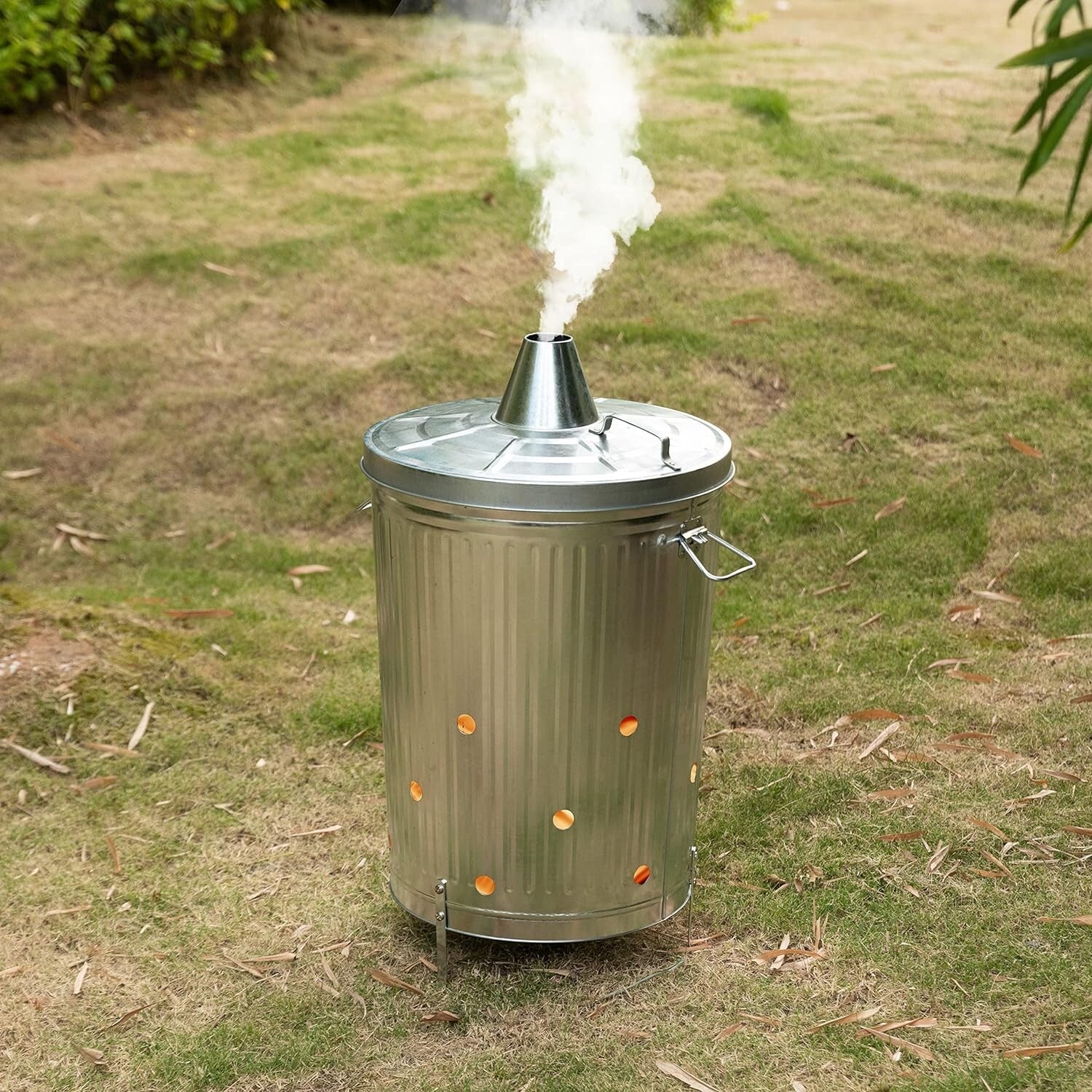 Galvanized Metal Garden Incinerator with Chimney - Round 20-Gallon Waste Burner