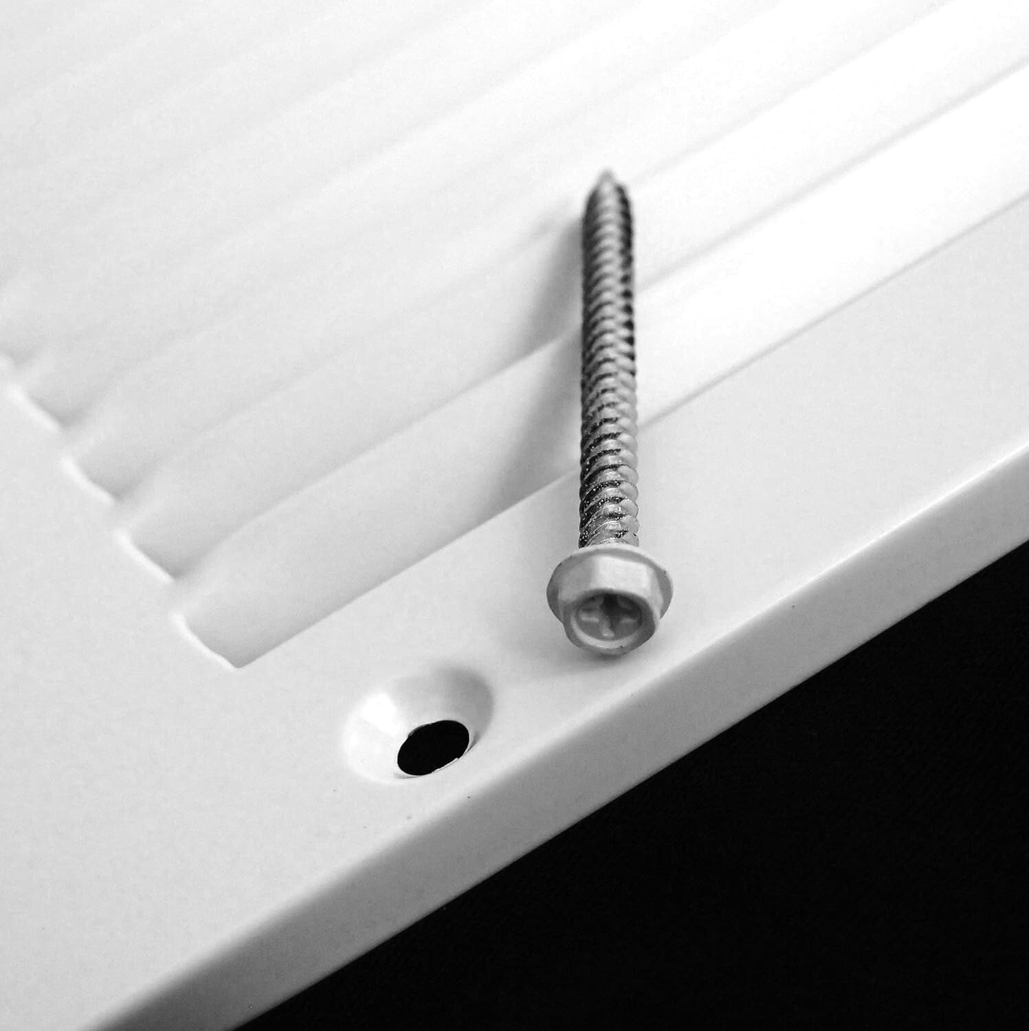 Durable 24'' x 36'' Sidewall and Ceiling Air Grille - Effortless Installation