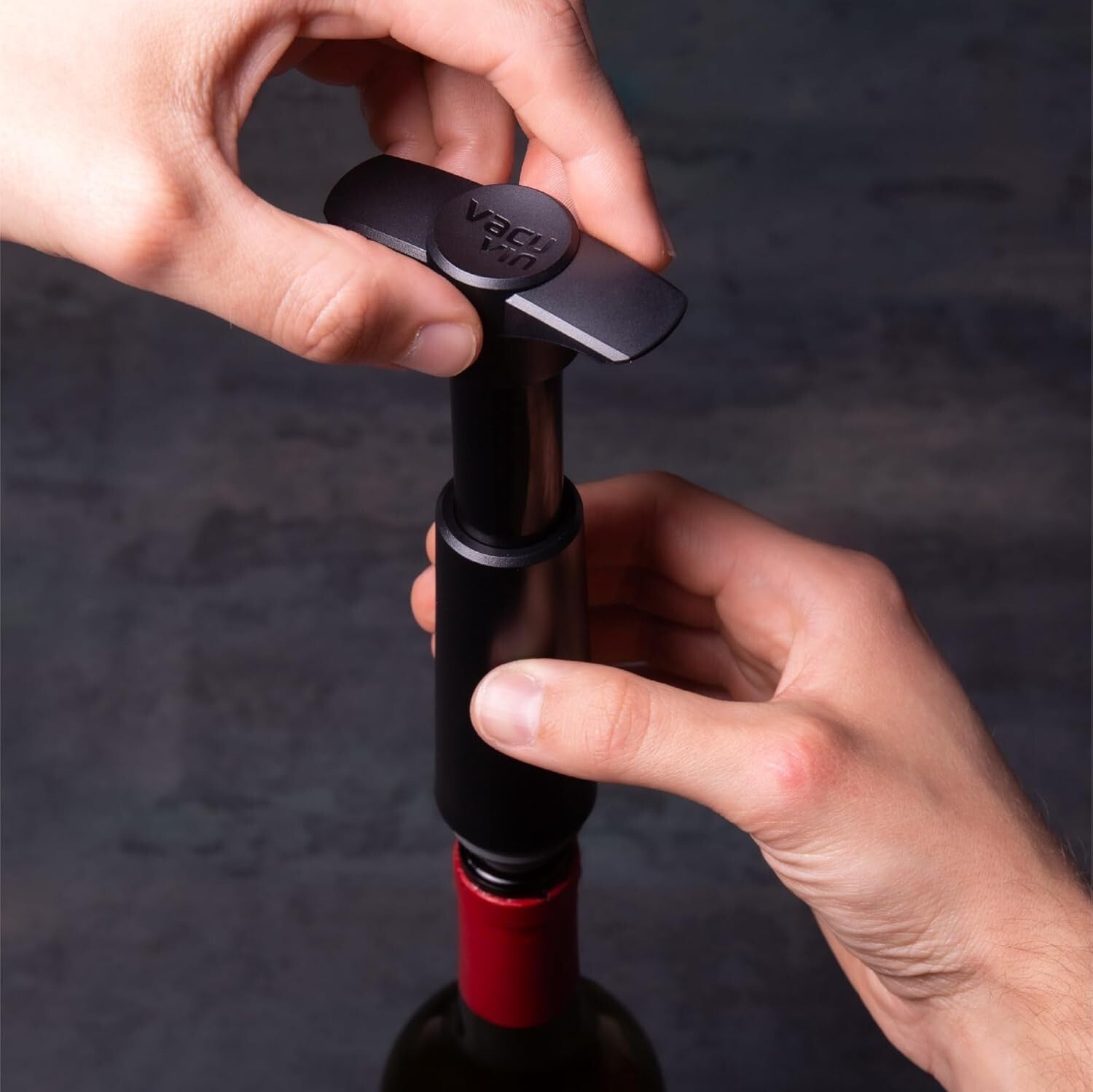 Black Wine Saver Pump with 11 Reusable Stoppers - Easy-to-Use Preservation