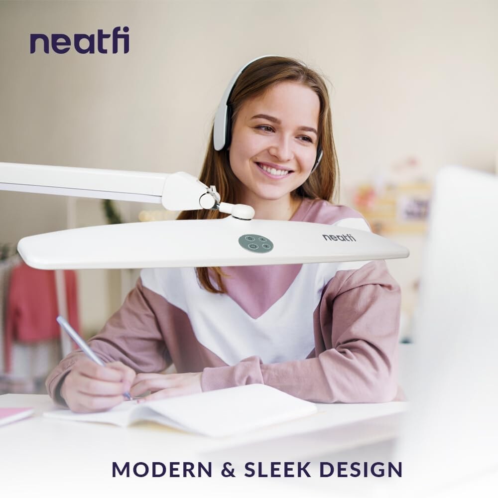 Lacquered LED Task Lamp - 84PS SMD, 3 Modes, Clamp Mount for Home & Office