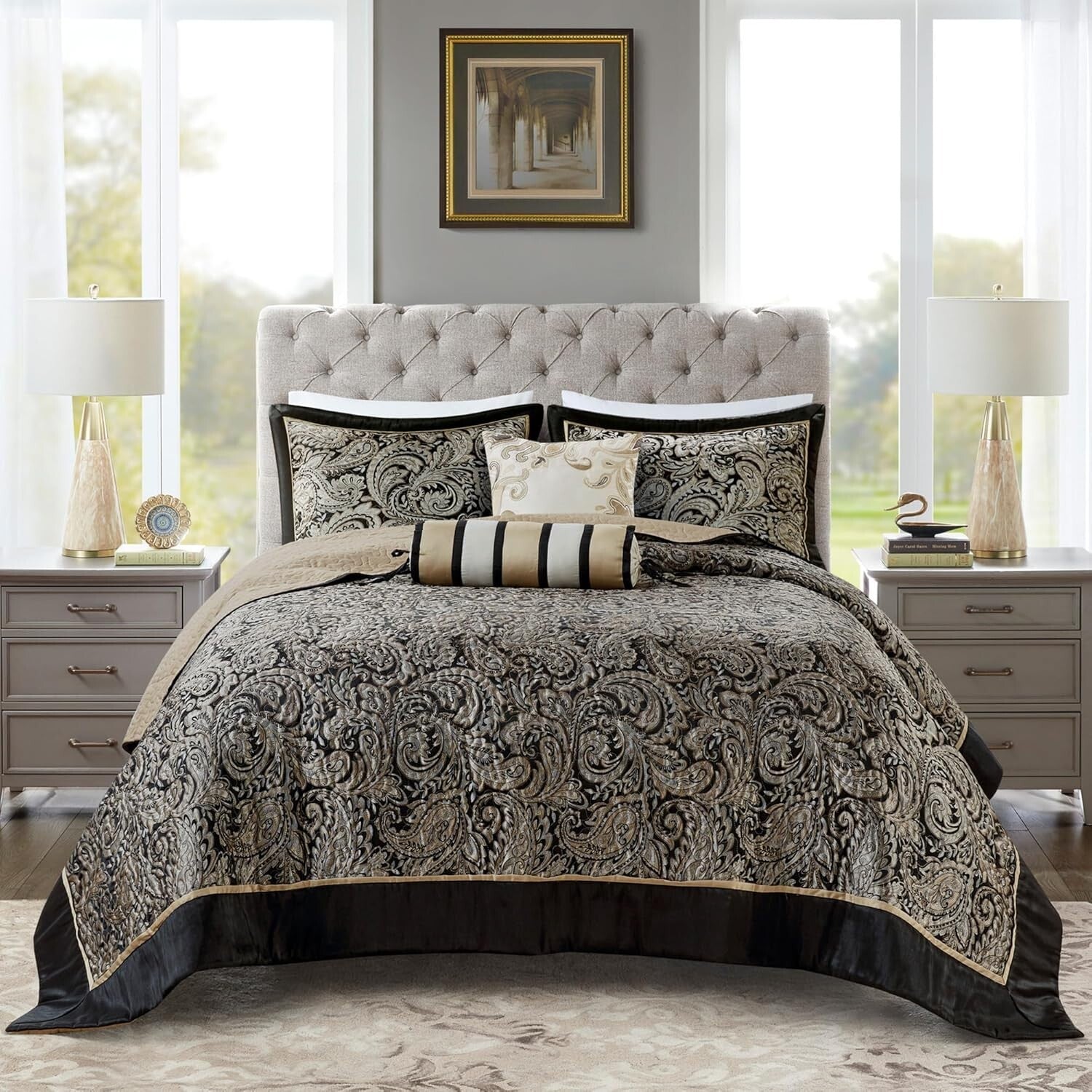 5-Piece Black Quilted Bedding Set with Decorative Pillows - All Season Comfort
