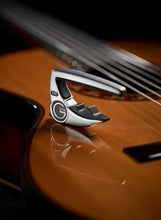 Load image into Gallery viewer, Lightweight Performance 3 Capo With Unique Tension Control - Perfect for Guitars
