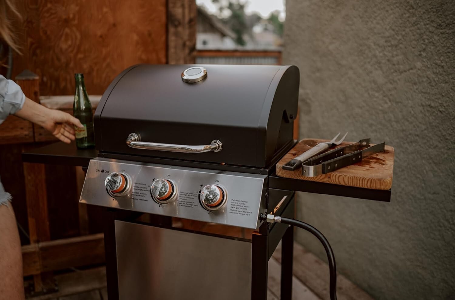Black Stainless Steel BBQ Grill – 3 Burners with Built-In Wheels for Easy Use