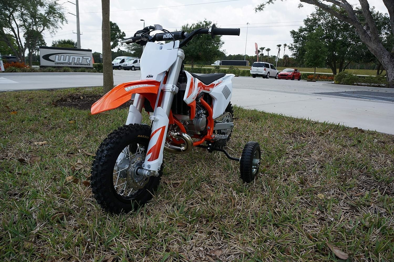 Durable 8-Inch Training Wheels for Honda, Yamaha, Suzuki - Easy Installation