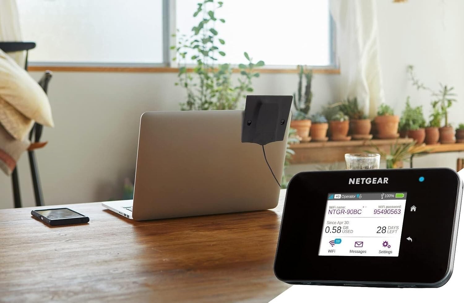 Slim Omnidirectional MIMO Antenna with TS-9 & SMA Connectors for Hotspot Routers