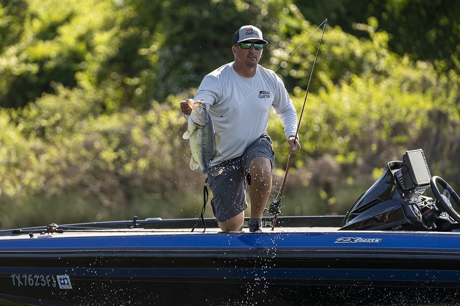 Ultra-Light Max X Baitcast Fishing Reel with Ergonomic Design - For All Anglers