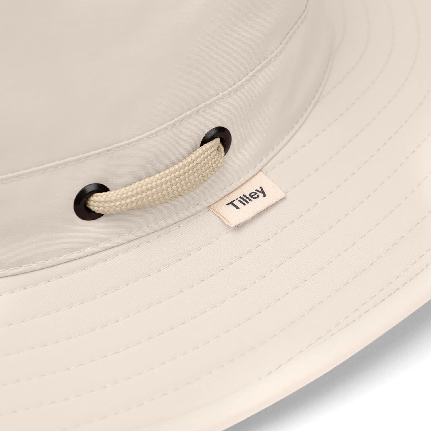 Lightweight Outdoor Hat with Airflow Mesh Panels & Broad Brim for Sun Protection