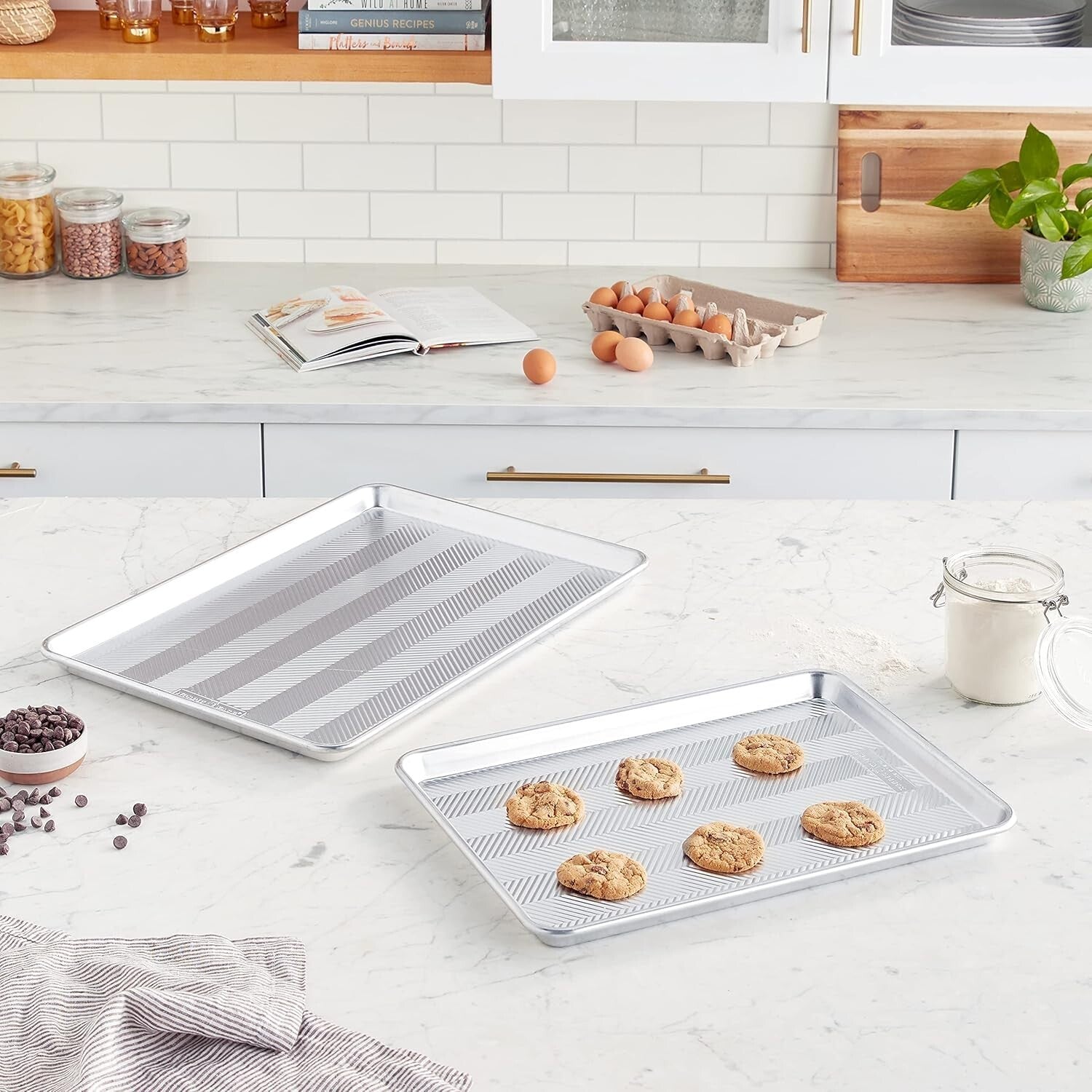 Durable Natural Aluminum Baking Pans - Half & Full Sheet for Expert Baking