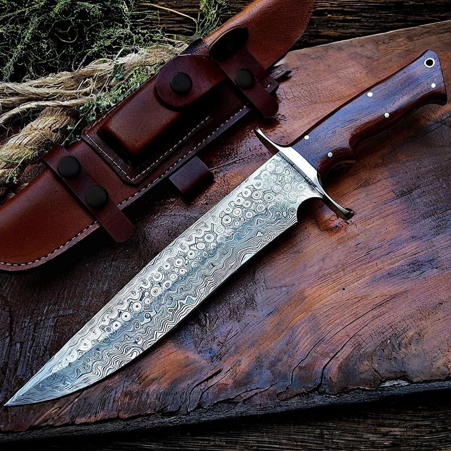 Damascus Steel Hunting Knife with Ergonomic Walnut Handle & Leather Sheath