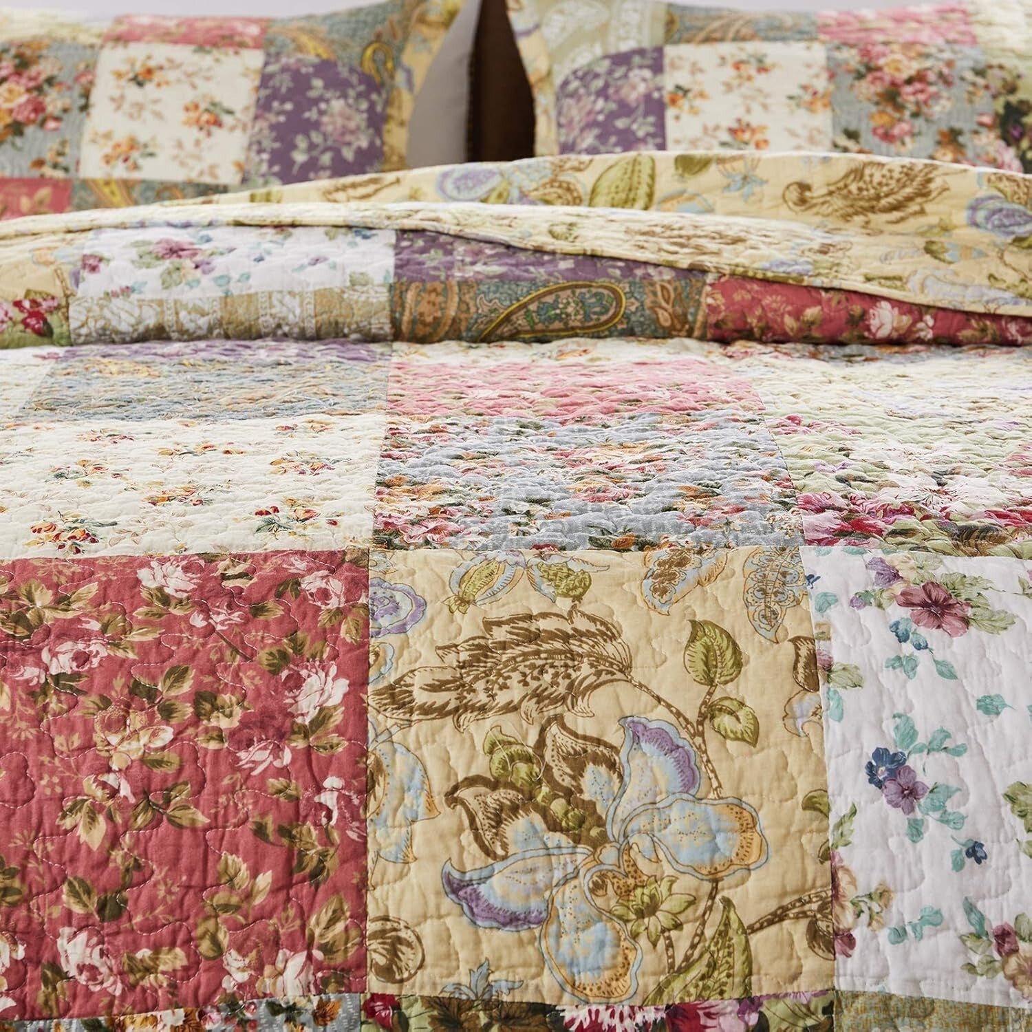 Blooming Prairie 100% Cotton Reversible Quilt Set - Twin/XL Floral Patchwork