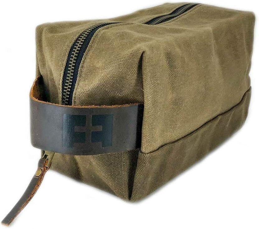 Versatile Unisex Waxed Canvas Dopp Kit with Leather Handle for All Essentials
