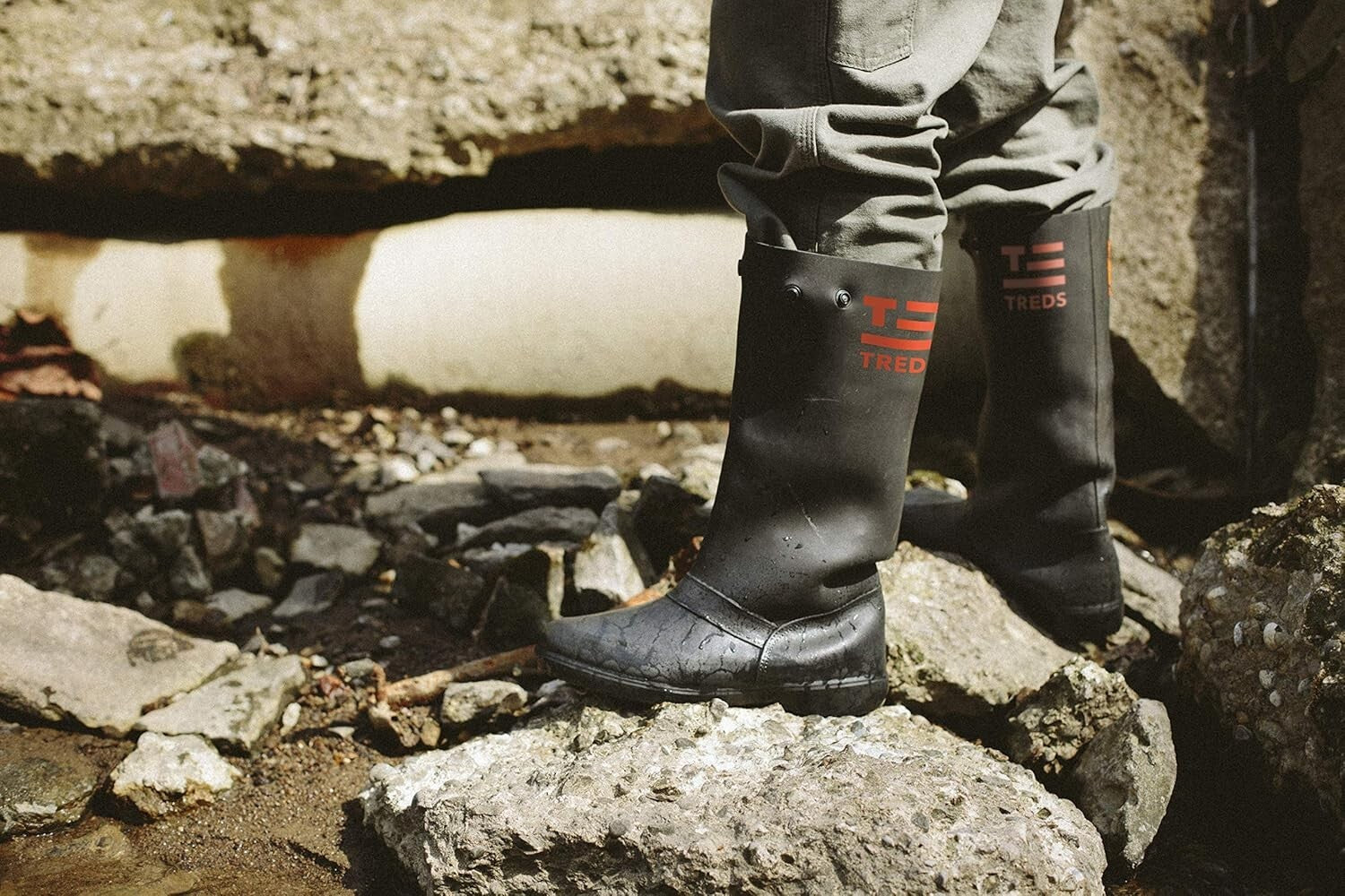 Durable XX-Large Stretch Rubber Overboots for Rain, Snow, and Construction Tasks