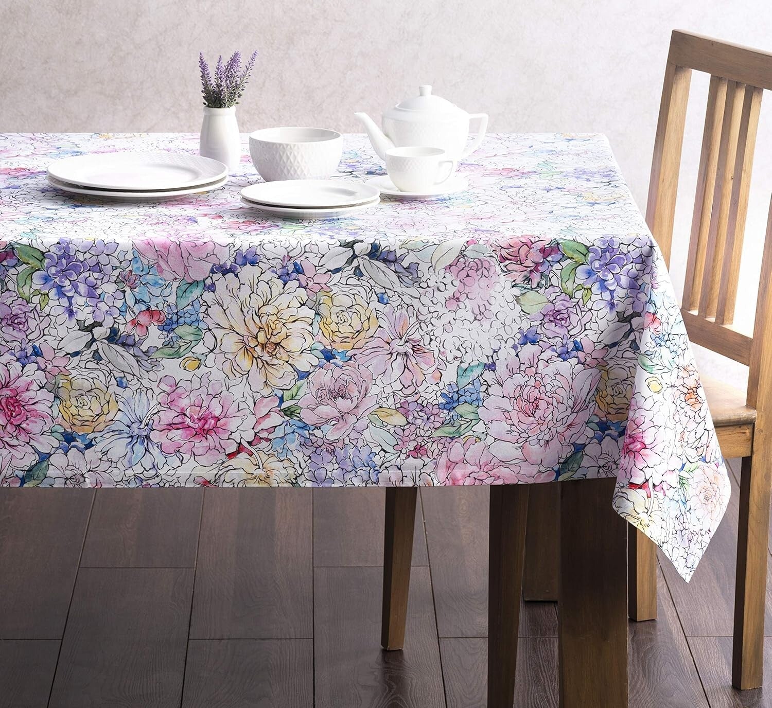 60x90 Rectangular Floral Love Tablecloth - Machine Washable Cotton Elegance
