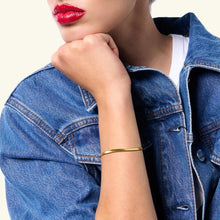 Load image into Gallery viewer, Trendy 14K Gold Dainty Bracelet - Waterproof &amp; Sweatproof for Everyday Elegance