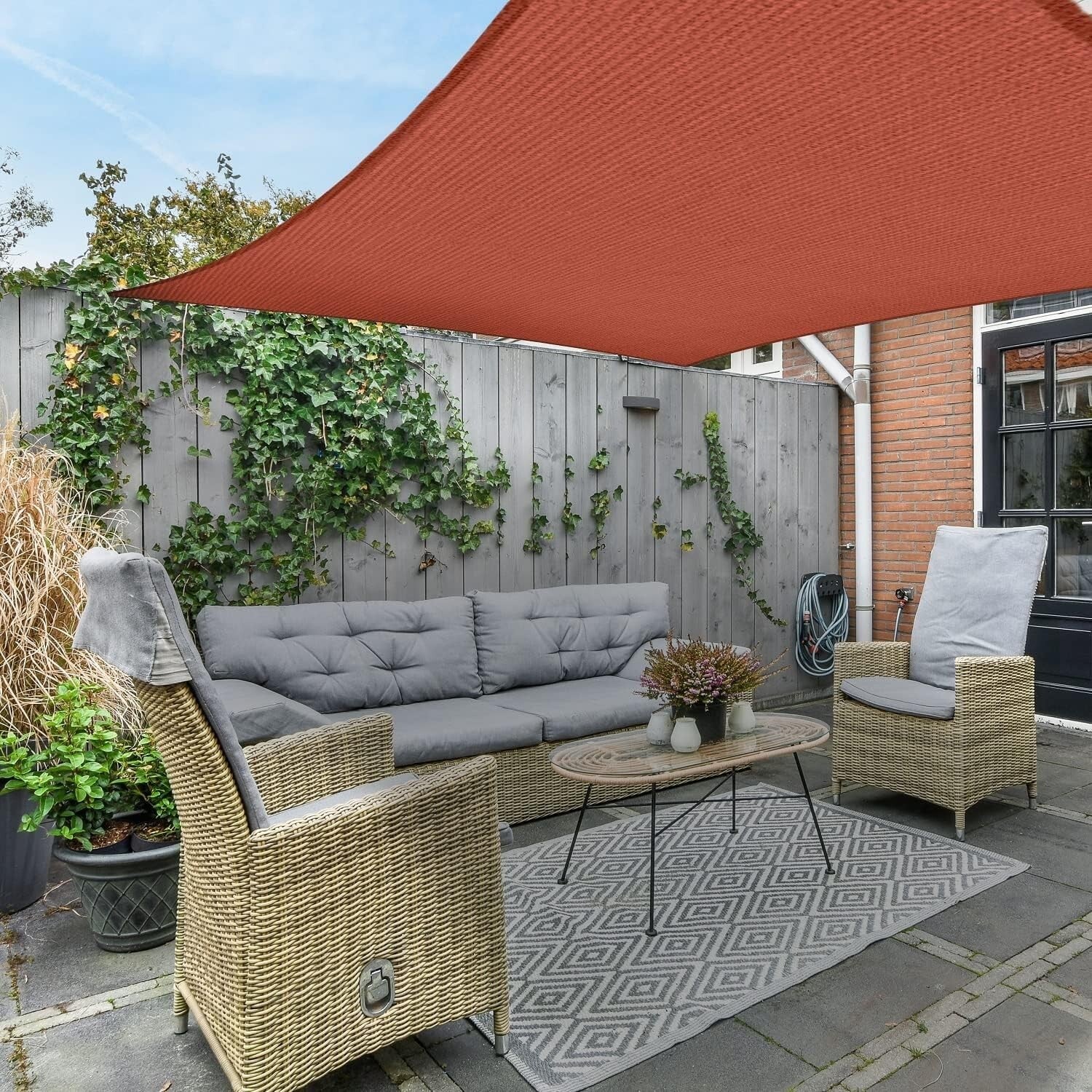 Lightweight 10x13 UV-Protection Shade Sail for Backyard and Patio Comfort