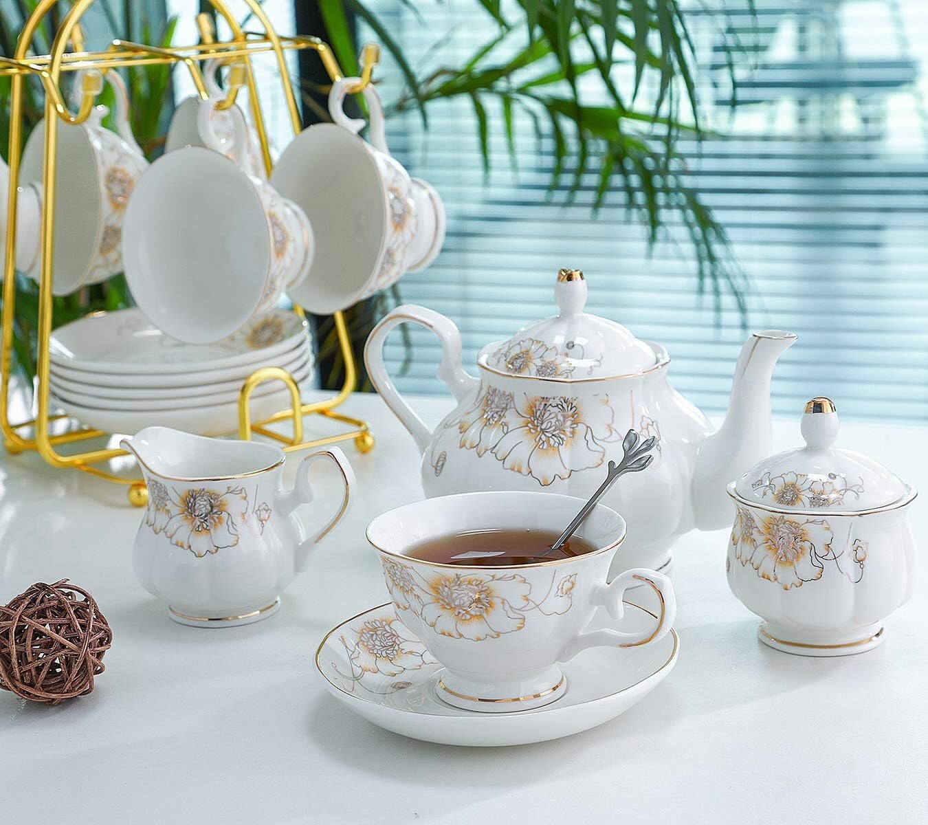 22-Piece Luxury Porcelain Tea Set with Exquisite Floral Design - Perfect Gift