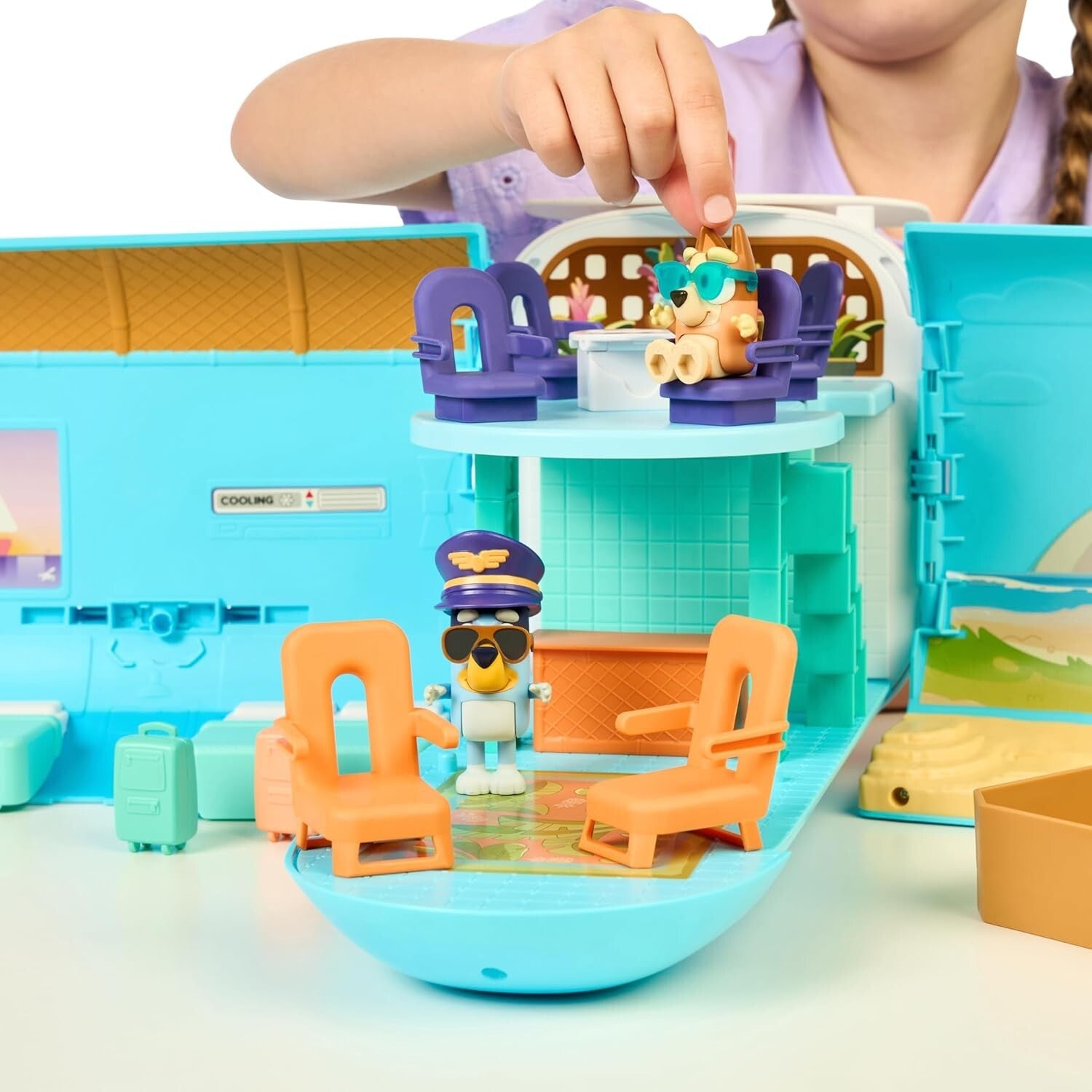 Deluxe Transforming Playset: Bluey Plane to Resort & Boat with 5 Characters!