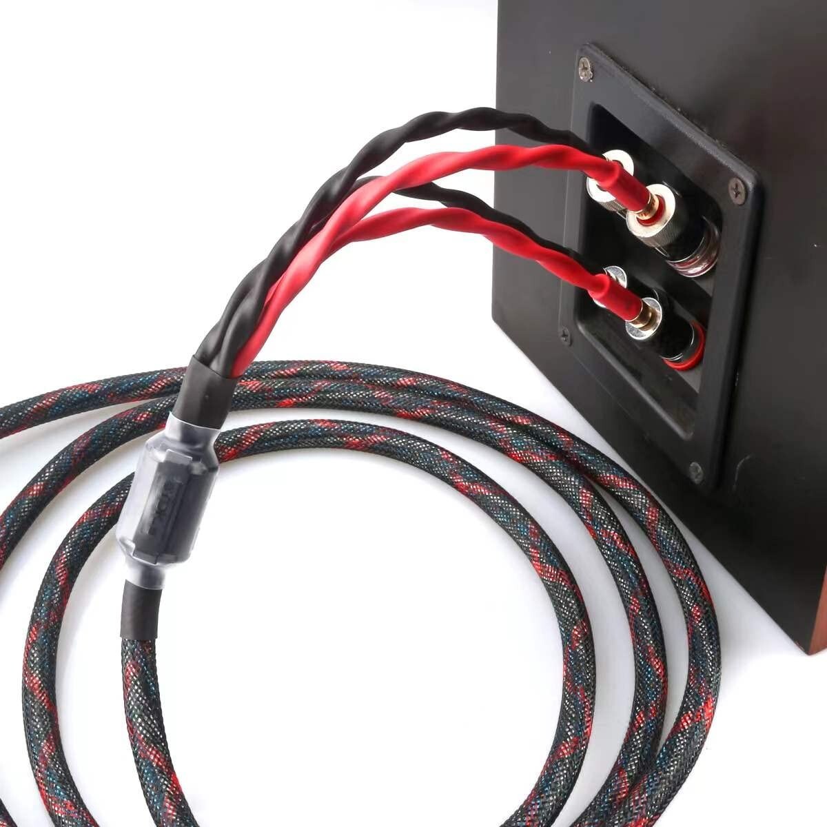 Handcrafted Audiophile Biwire Speaker Cable - Low Signal Loss, Eco-Friendly