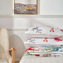Load image into Gallery viewer, Reversible King Size Quilt Set with Floral Pattern - Summer Lightweight Comfort