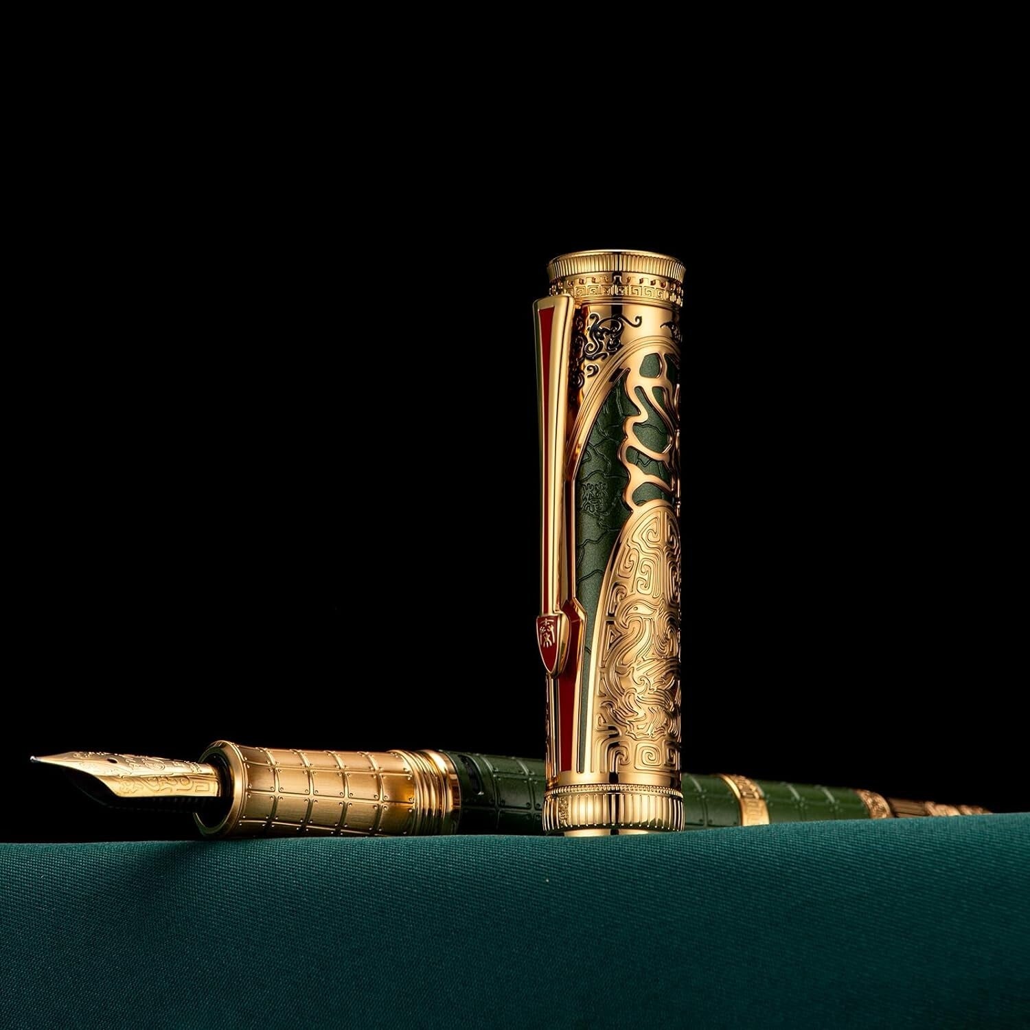 Elegant Metal Fountain Pen with Qin Dynasty Design - Fine Nib and Gift Box