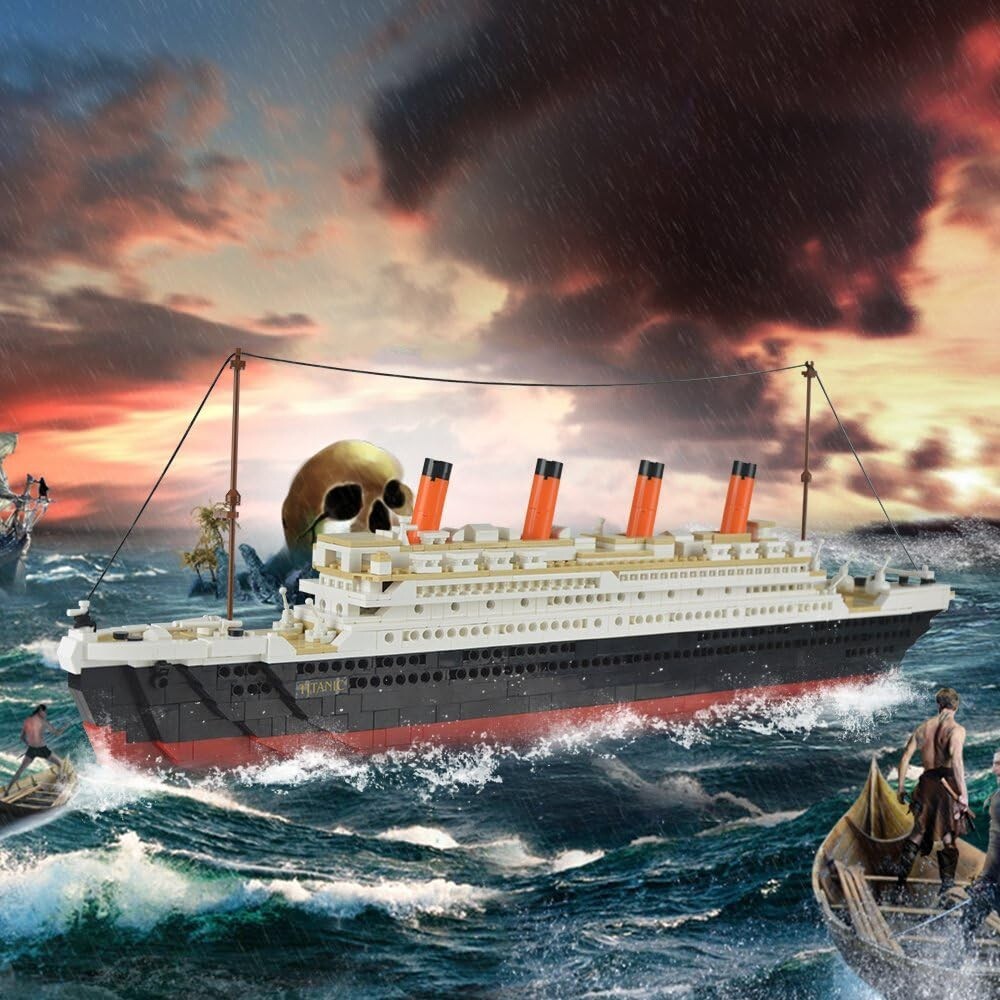 1021-Piece Titanic Block Model Kit with Detailed Instructions - Gift-Ready!