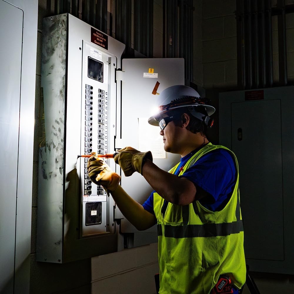 575 Lumens USB-C Rechargeable Headlamp with Adjustable Focus for Work & Outdoors