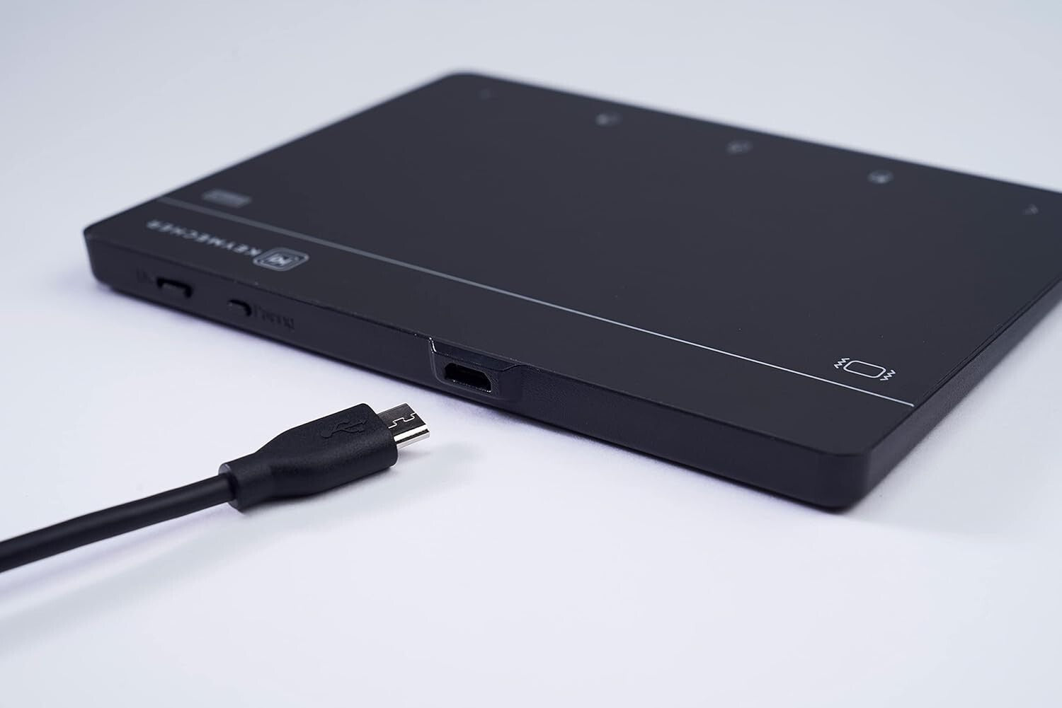 Ergonomic Mano 703 Touchpad with Multi-Gesture Support for Seamless Navigation