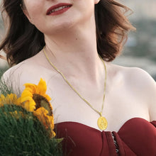 Load image into Gallery viewer, Stylish Gold-Plated Virgin Mary Pendant Necklace - Durable S925 Sterling Silver