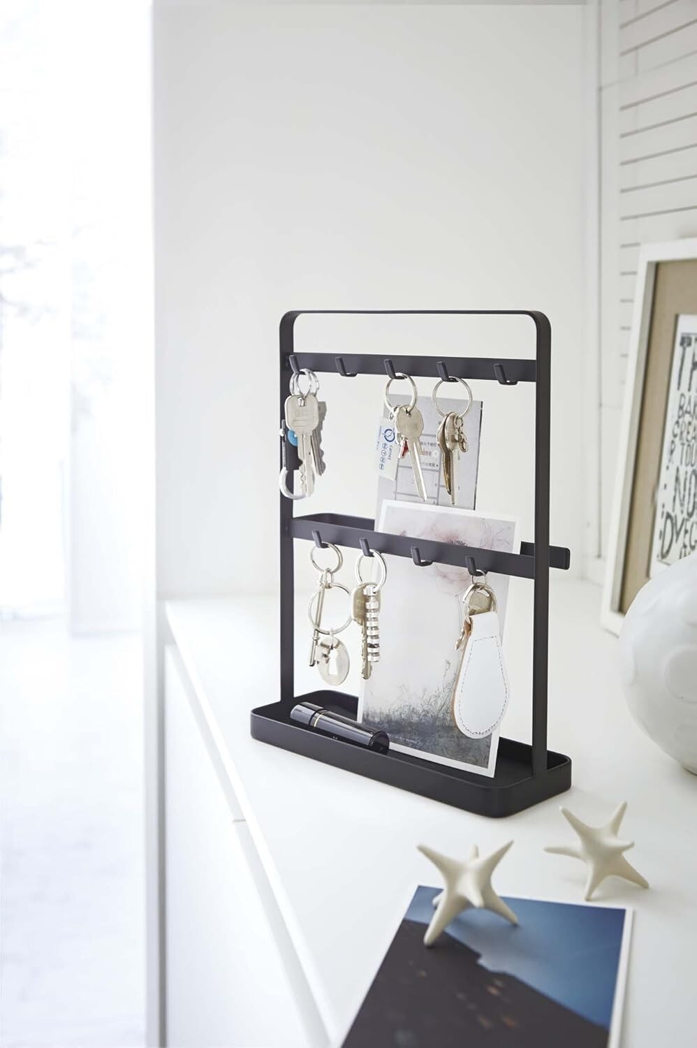 Modern Key Rack - Sleek Metal Hook Organizer with Tray for Entryway Essentials