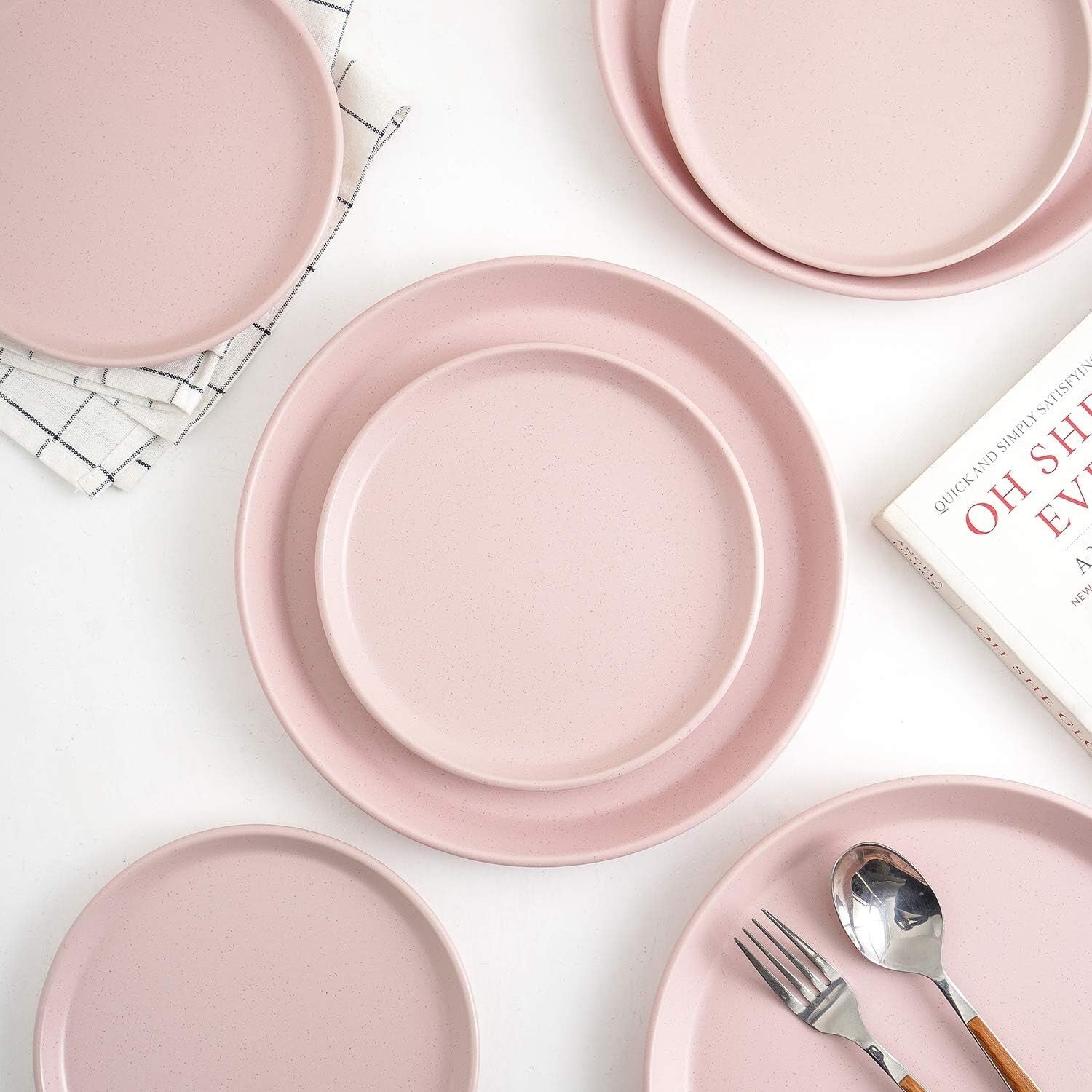 Chic 16-Piece Pink Stoneware Dinnerware Service for 4 - Perfect for Any Occasion