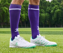 Load image into Gallery viewer, Multi-Purpose Soccer Cleats with Arch Support - Ideal for Various Surfaces