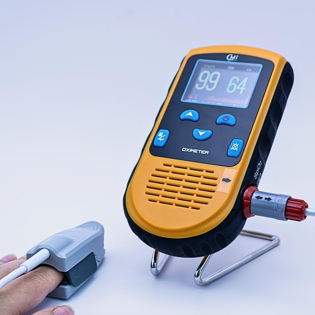 Battery Operated Pulse Oximeter for Infants & Adults - Adjustable Alarm & Case