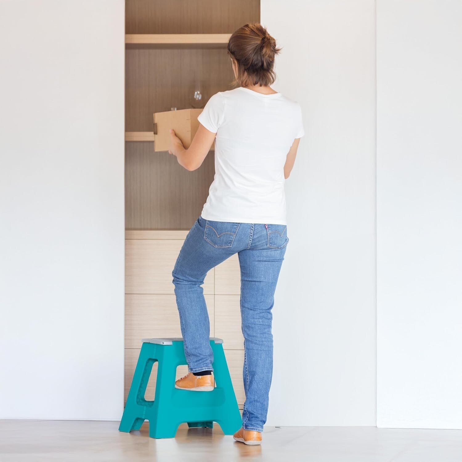 Multifunctional Lightweight Folding Step Stool - Ideal for Kitchen & Bathroom