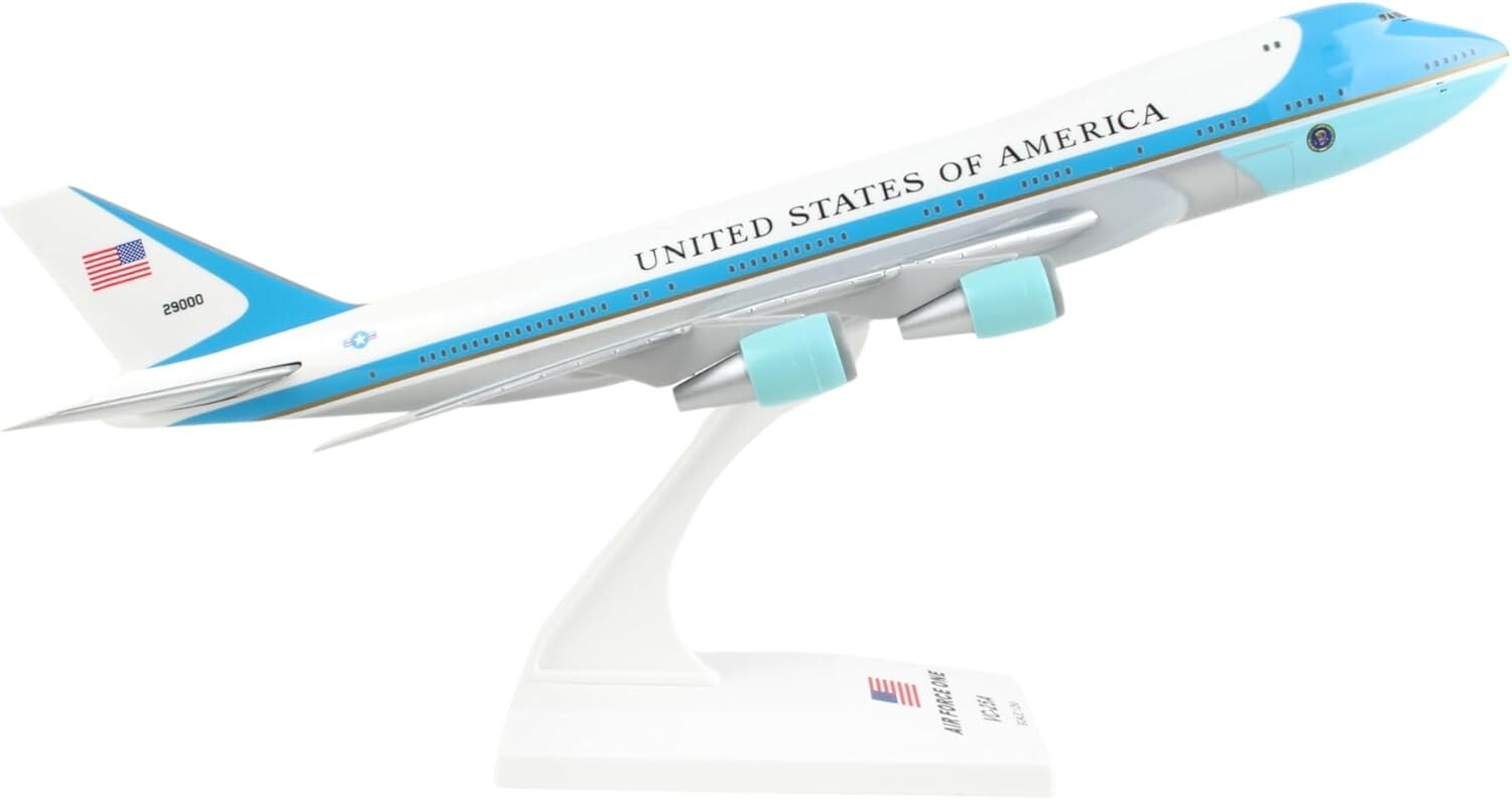 Collectible Boeing 747-200 Air Force One Model with Display Stand - 1:250 Scale