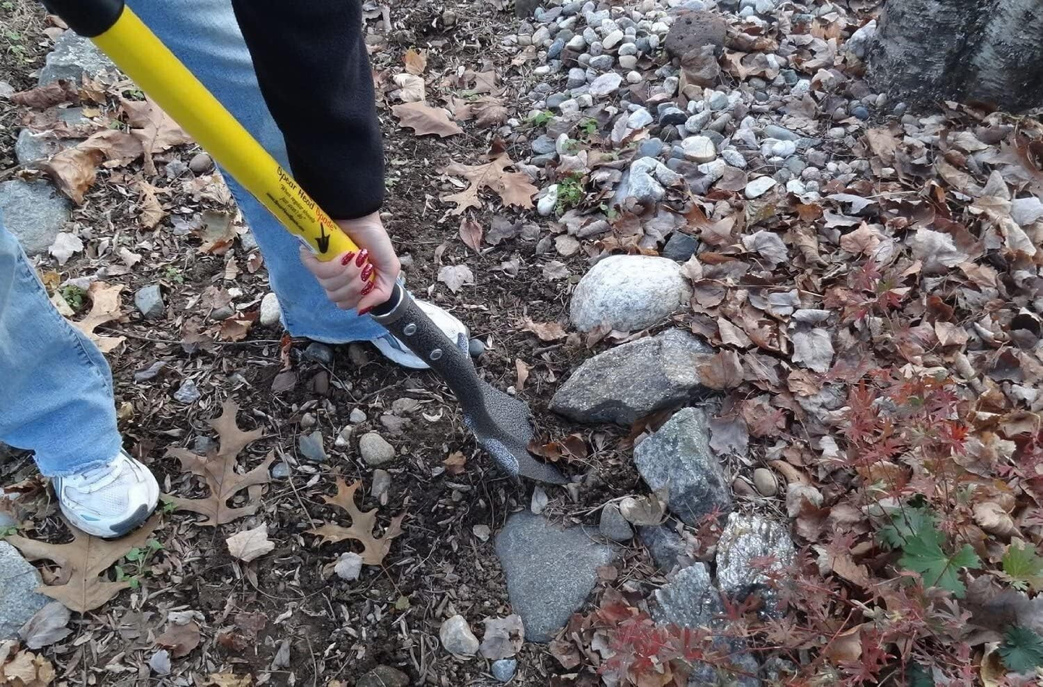 Award-Winning Ergonomic Garden Shovel with Steel-Reinforced Fiberglass Handle